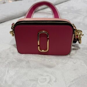 Marc Jacobs Double J Snapshot Crossbody in Fuchsia and Light Pink
